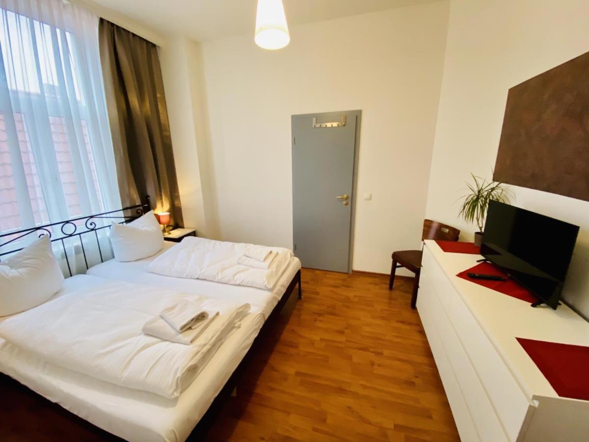 Doppelzimmer Zapfhahn, Direkt Am Alten Strom 罗斯托克 外观 照片